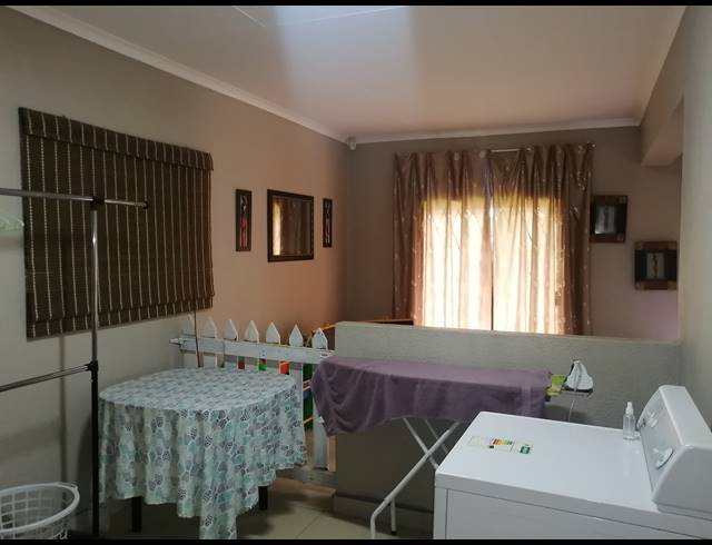 3 BEDROOM FREESTANDING SOLD IN STILFONTEIN EXT 4